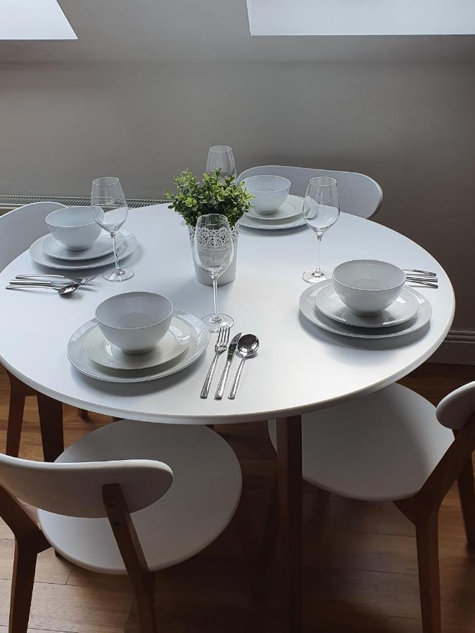Captivating 1-Bed Apartment In Cloyne Корк Экстерьер фото